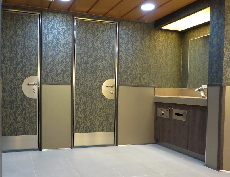 Public Toliet 3.JPG